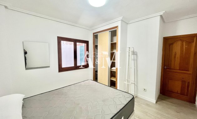 Long Term Rental - Apartment / flat - Torrevieja - Playa de los Locos