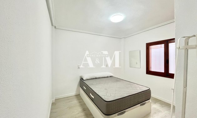 Long Term Rental - Apartment / flat - Torrevieja - Playa de los Locos