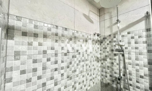 Long Term Rental - Apartment / flat - Torrevieja - Playa de los Locos