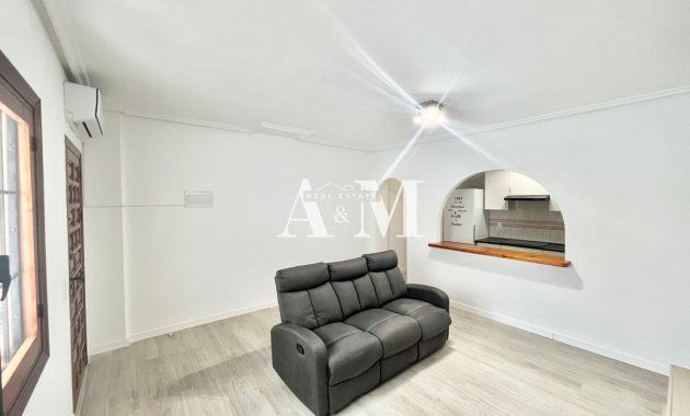 Long Term Rental - Apartment / flat - Torrevieja - Playa de los Locos