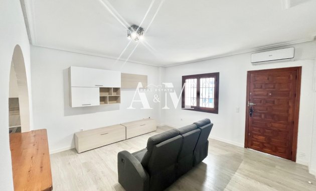 Long Term Rental - Apartment / flat - Torrevieja - Playa de los Locos