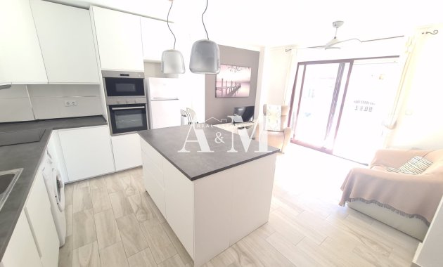 Alquiler a largo plazo - Ático - Guardamar del Segura - Guardamar Playa