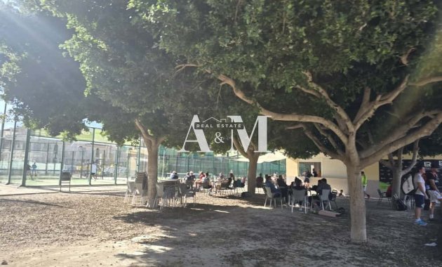 Alquiler a largo plazo - Apartamento / piso - Formentera del Segura