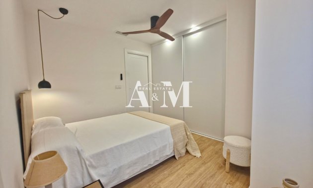 Alquiler a largo plazo - Apartamento / piso - Torrevieja - Centro