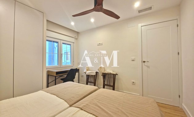 Alquiler a largo plazo - Apartamento / piso - Torrevieja - Centro