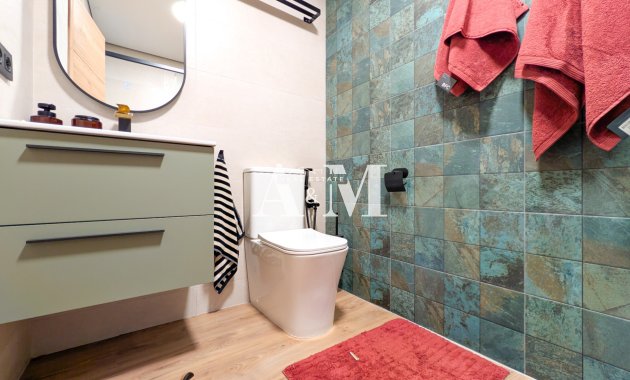 Reventa - Apartamento / piso - Torrevieja - El Acequión - Los Náufragos