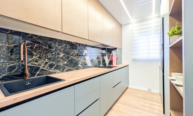 Reventa - Apartamento / piso - Torrevieja - El Acequión - Los Náufragos