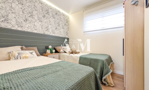 Reventa - Apartamento / piso - Torrevieja - El Acequión - Los Náufragos