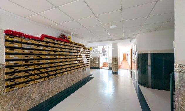 Reventa - Apartamento / piso - Torrevieja - El Acequión - Los Náufragos