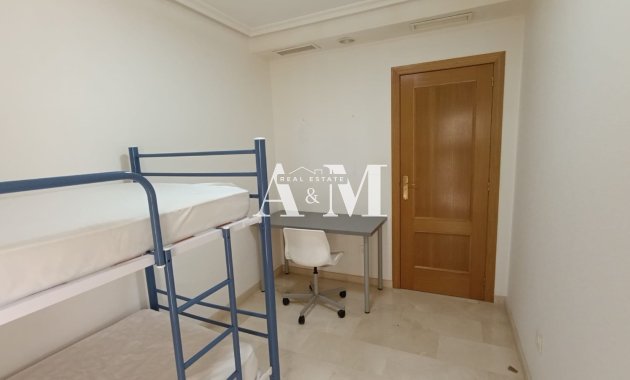 Alquiler a largo plazo - Apartamento / piso - Crevillente