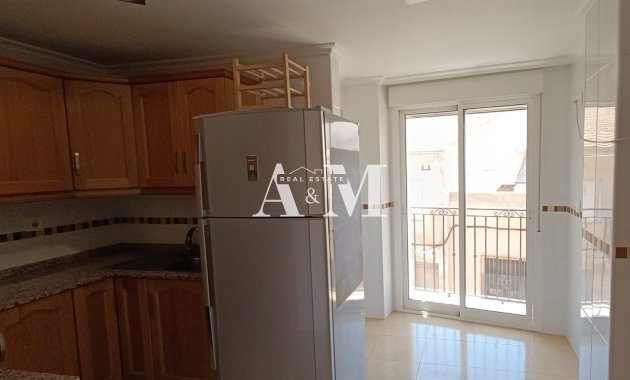 Alquiler a largo plazo - Apartamento / piso - Crevillente