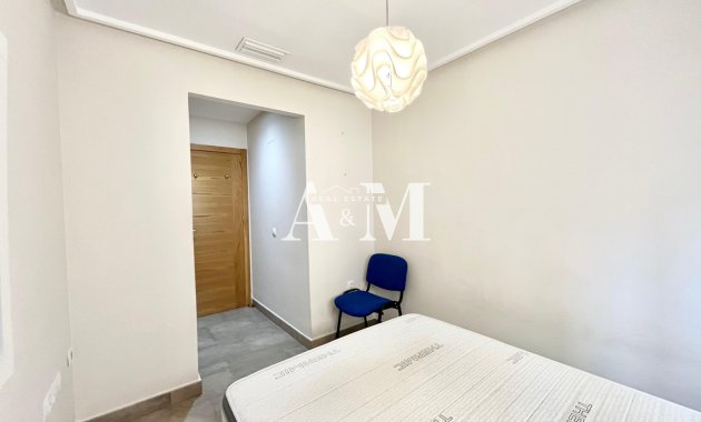 Long Term Rental - Apartment / flat - Torrevieja - Playa de los Locos