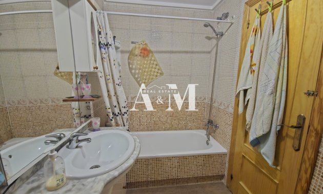 Long Term Rental - Apartment / flat - Torrevieja - Centro