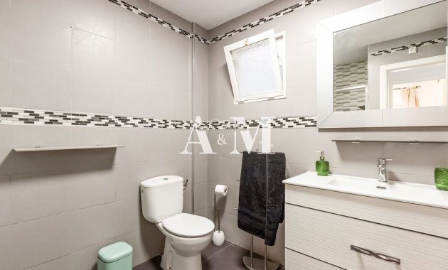 Alquiler a largo plazo - Apartamento / piso - Santa Pola