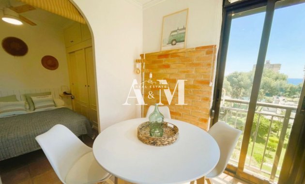 Alquiler a largo plazo - Apartamento / piso - Dehesa de Campoamor