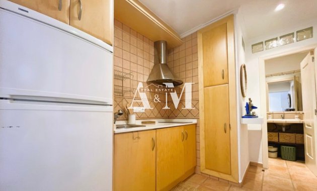 Alquiler a largo plazo - Apartamento / piso - Dehesa de Campoamor