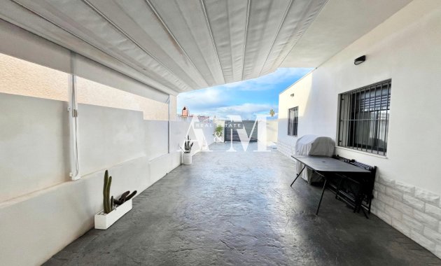 Alquiler a largo plazo - Apartamento / piso - Torrevieja - Nueva Torrevieja - Aguas Nuevas