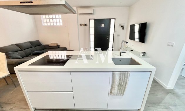 Alquiler a largo plazo - Apartamento / piso - Torrevieja - Nueva Torrevieja - Aguas Nuevas