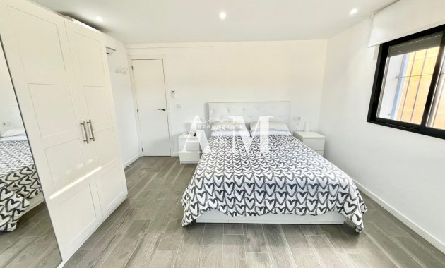 Alquiler a largo plazo - Apartamento / piso - Torrevieja - Nueva Torrevieja - Aguas Nuevas