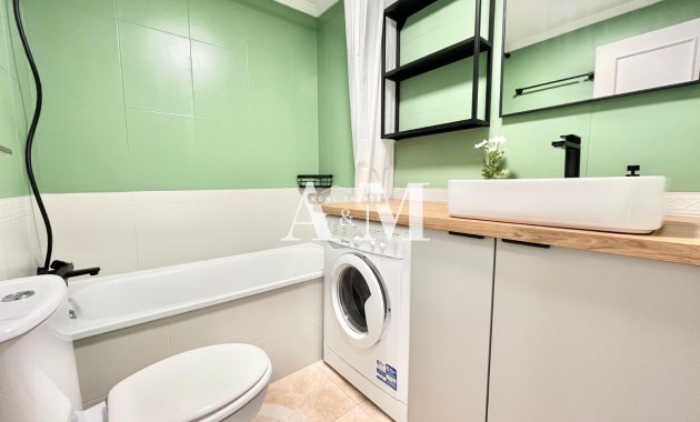 Alquiler a largo plazo - Apartamento / piso - Torrevieja