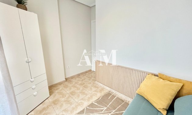 Alquiler a largo plazo - Apartamento / piso - Torrevieja