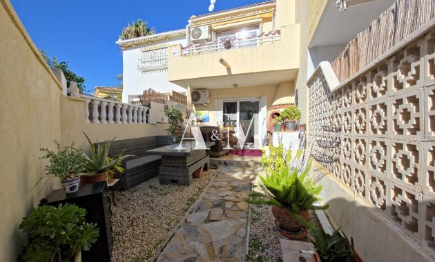 Alquiler a largo plazo - Adosado - Torrevieja - Nueva Torrevieja - Aguas Nuevas