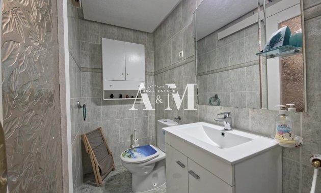 Alquiler a largo plazo - Apartamento / piso - Torrevieja - Playa de los Locos