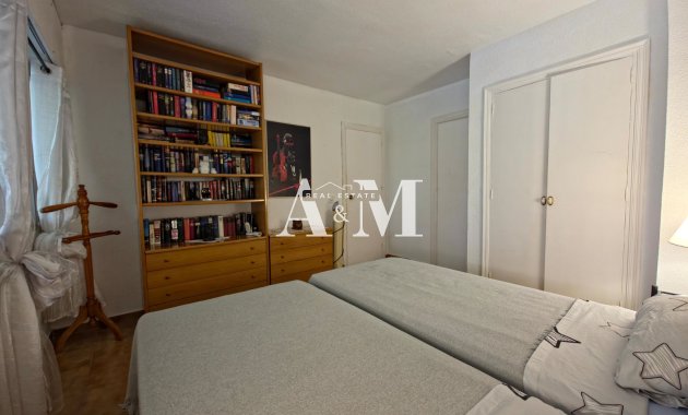 Alquiler a largo plazo - Apartamento / piso - Torrevieja - Playa de los Locos