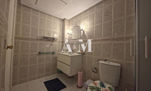 Alquiler a largo plazo - Apartamento / piso - Torrevieja - Playa de los Locos