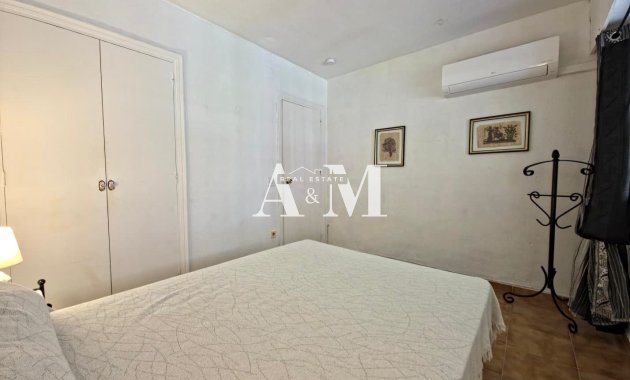 Alquiler a largo plazo - Apartamento / piso - Torrevieja - Playa de los Locos