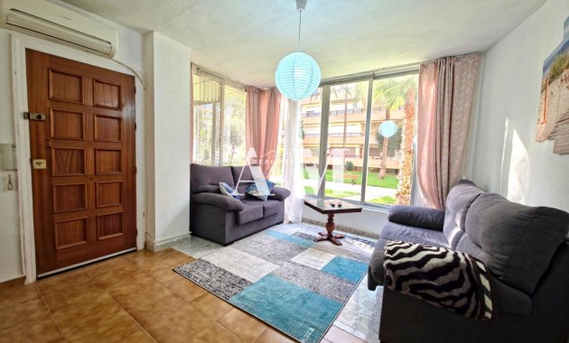 Alquiler a largo plazo - Apartamento / piso - Torrevieja - Playa de los Locos