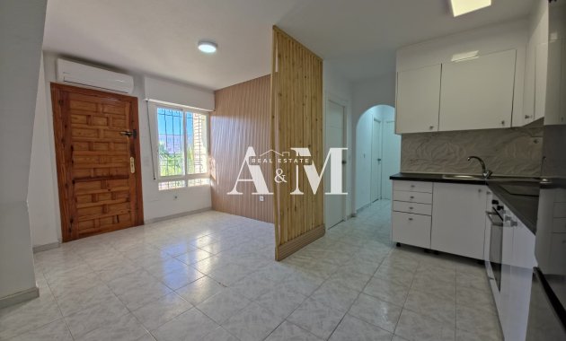 Alquiler a largo plazo - Apartamento / piso - Torrevieja - La Veleta