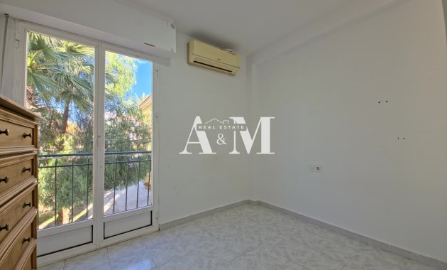 Alquiler a largo plazo - Apartamento / piso - Torrevieja - La Veleta