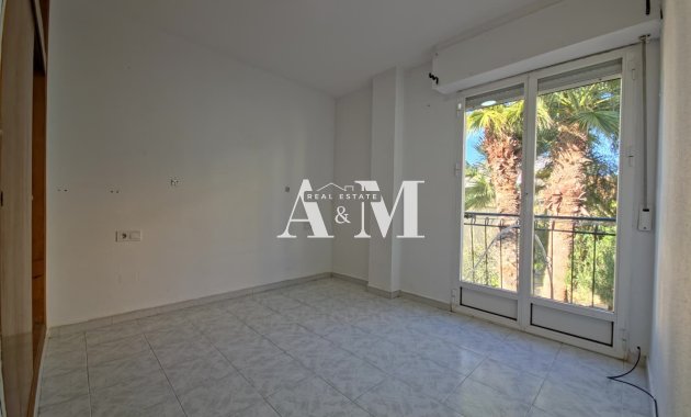 Alquiler a largo plazo - Apartamento / piso - Torrevieja - La Veleta