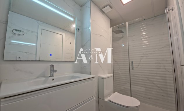 Alquiler a largo plazo - Apartamento / piso - Torrevieja - La Veleta