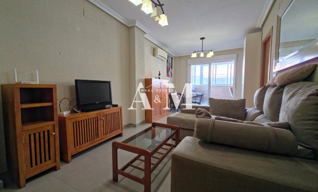 Alquiler a largo plazo - Ático - Torrevieja - Playa del Cura