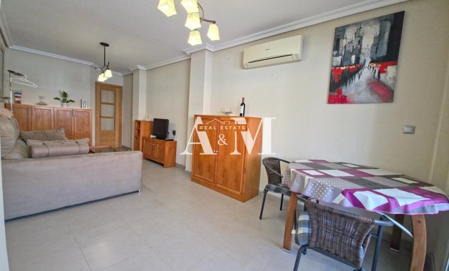 Alquiler a largo plazo - Ático - Torrevieja - Playa del Cura