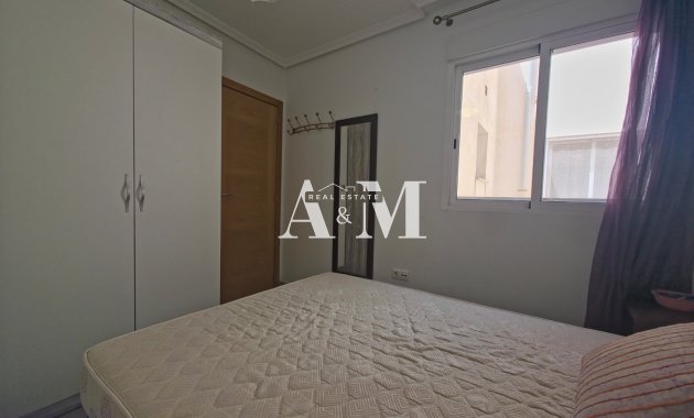 Alquiler a largo plazo - Ático - Torrevieja - Playa del Cura