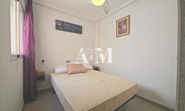 Alquiler a largo plazo - Ático - Torrevieja - Playa del Cura