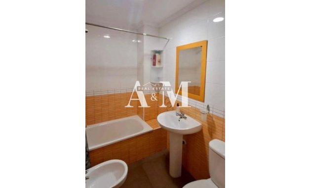 Alquiler a largo plazo - Apartamento / piso - Torrevieja - Centro