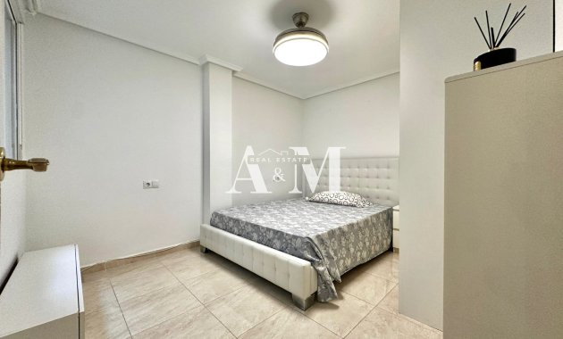 Long Term Rental - Apartment / flat - Torrevieja - Centro