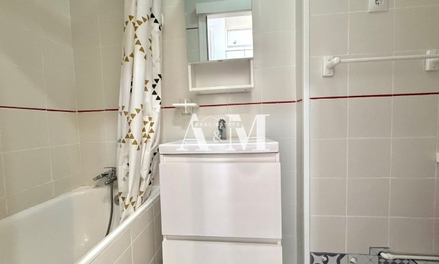 Long Term Rental - Study - Torrevieja - Playa de los Locos