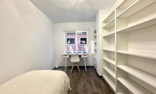 Long Term Rental - Apartment / flat - Torrevieja - Centro