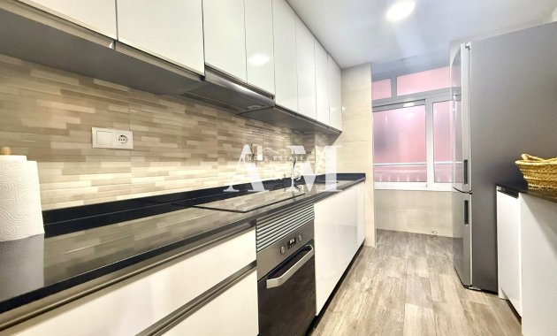 Long Term Rental - Apartment / flat - Torrevieja - Centro