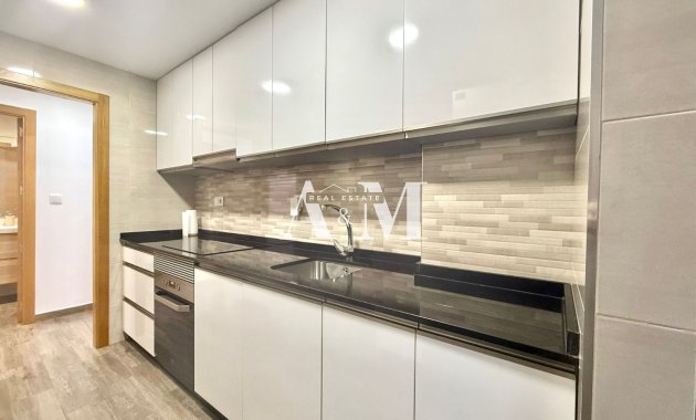 Long Term Rental - Apartment / flat - Torrevieja - Centro