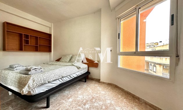 Alquiler a largo plazo - Apartamento / piso - Torrevieja - Playa de los Locos