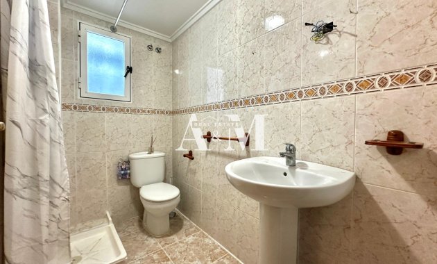 Alquiler a largo plazo - Apartamento / piso - Torrevieja - Playa de los Locos