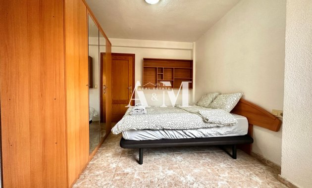 Alquiler a largo plazo - Apartamento / piso - Torrevieja - Playa de los Locos