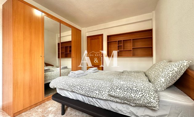 Alquiler a largo plazo - Apartamento / piso - Torrevieja - Playa de los Locos