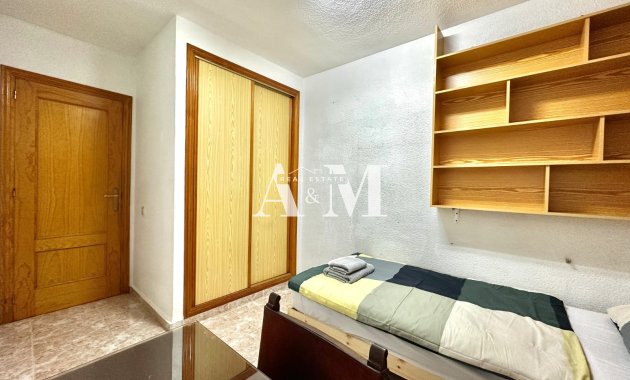 Alquiler a largo plazo - Apartamento / piso - Torrevieja - Playa de los Locos